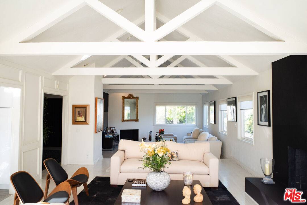 3063 Deep Canyon Dr 5BR Beverly Hills Post Office | B.H.P.O. La