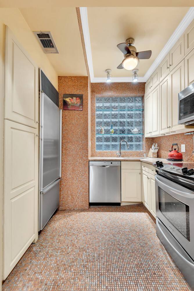 Ground Floor Opportunity for Prewar Splendor !