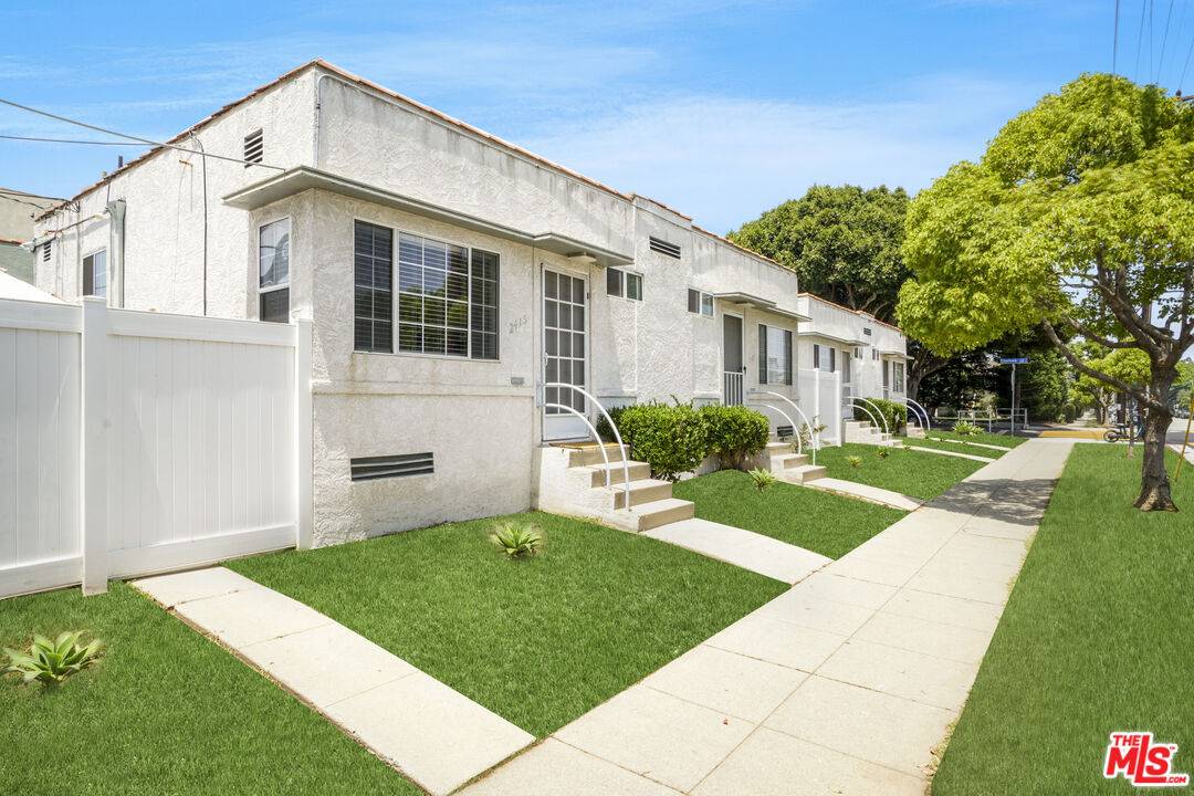 2415   Arizona Ave 4BR Santa Monica La