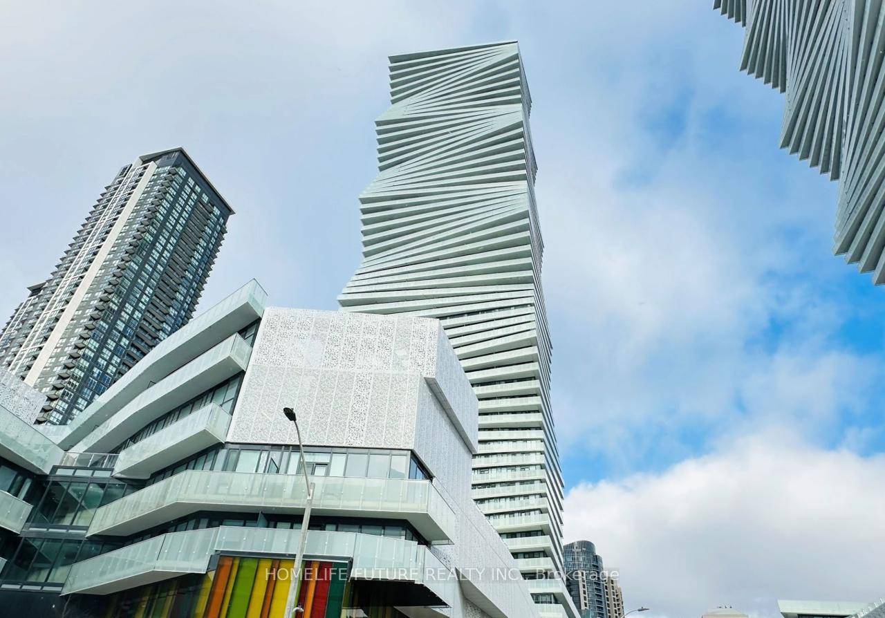 Welcome To This Stunning 2 Bedroom 1 Bath Suite Located In M City 1, Offering A Clear View Of The City And Lake Ontario.