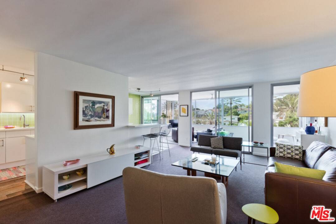 8701 Delgany Ave 2.0 LA