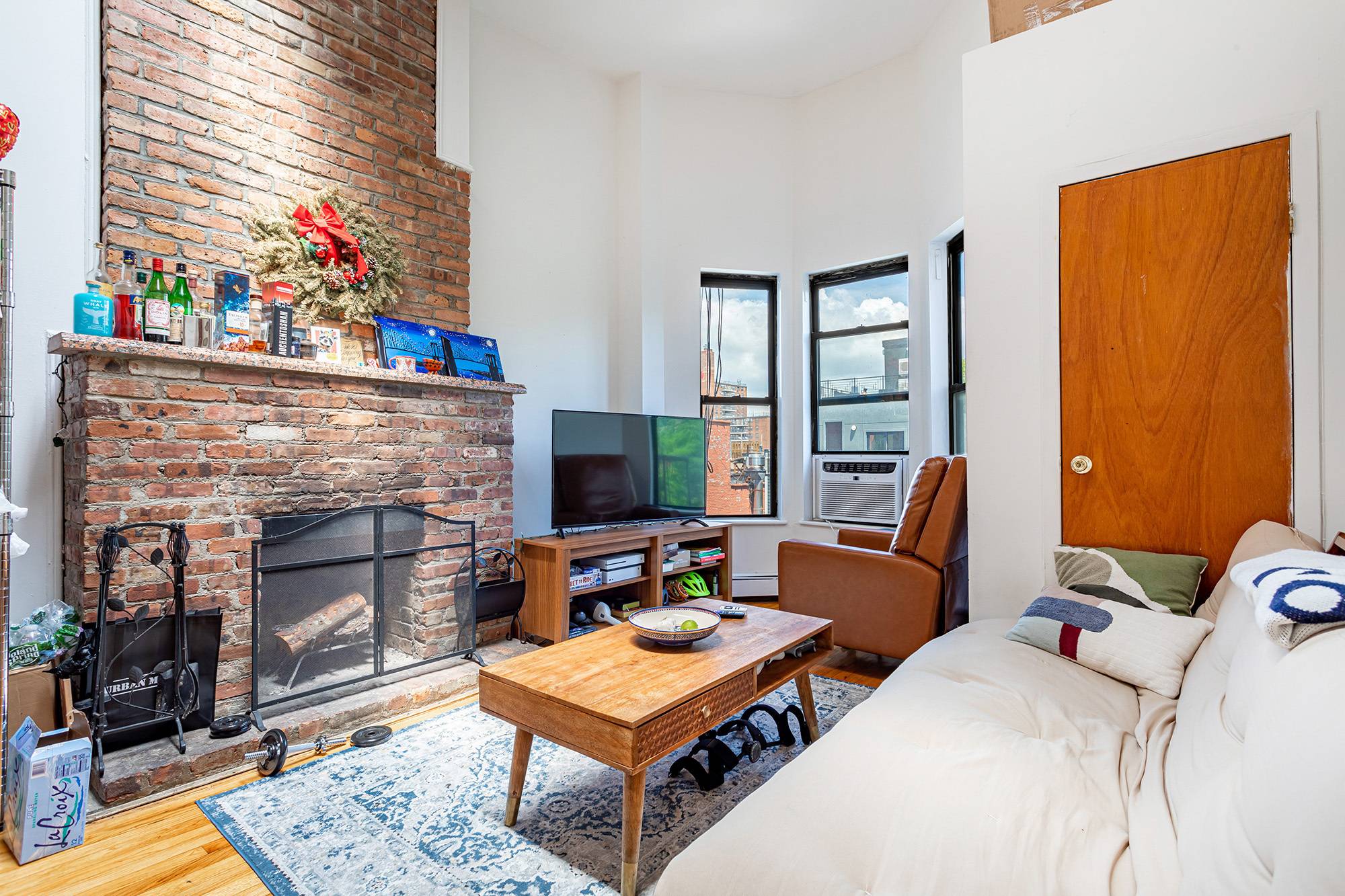 Sun Filled Top Floor Gem in the Heart of Park Slope Welcome home to this exceptionally bright, uniquely charming two bedroom apartment nestled in the very heart of Park Slope.