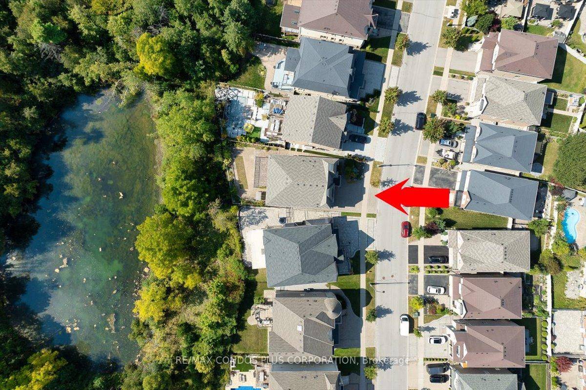 Beautiful Home on one of Patterson's Best Premium Ravine Lots with Stunning Views in Vaughan's prestigious Upper Thornhill Estates, situated on the Highly Sought After Lady Nadia Drive !