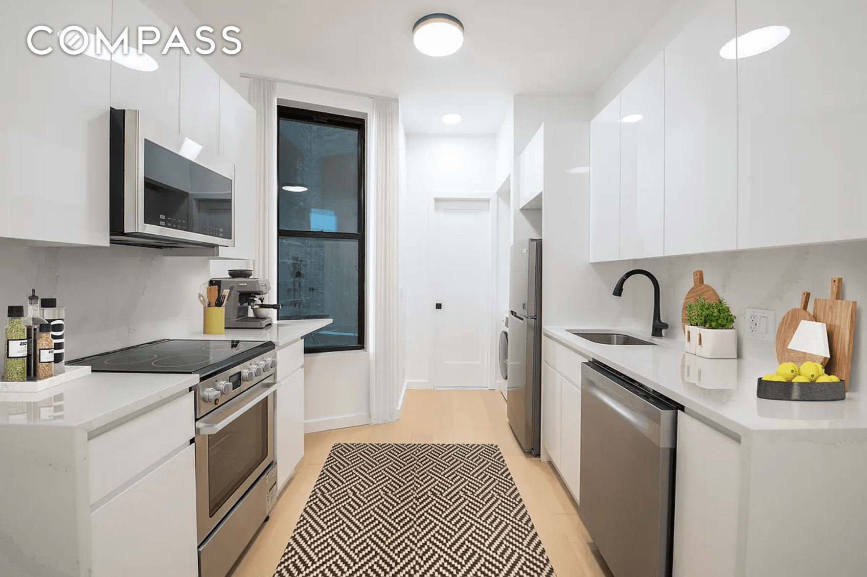 Welcome to 431 Wythe Avenue !