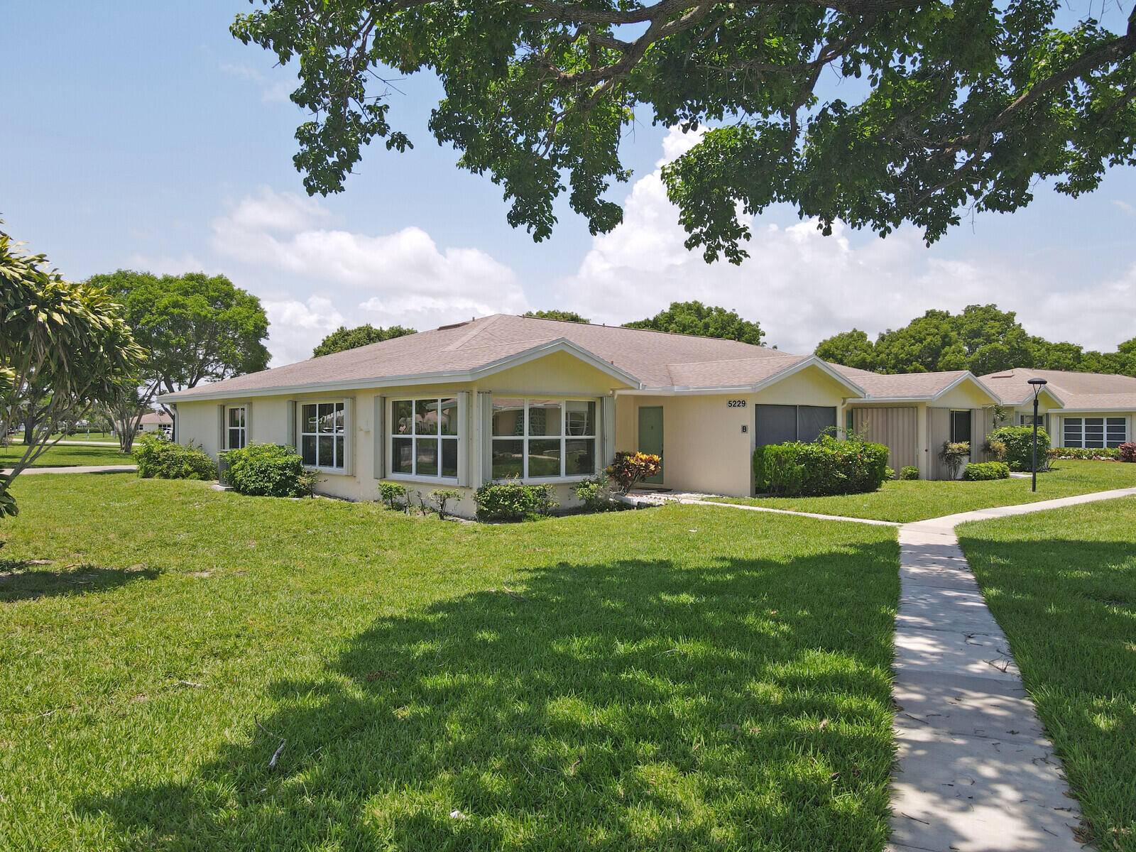 Looking for a snowbird retreat or just downsizing ?
