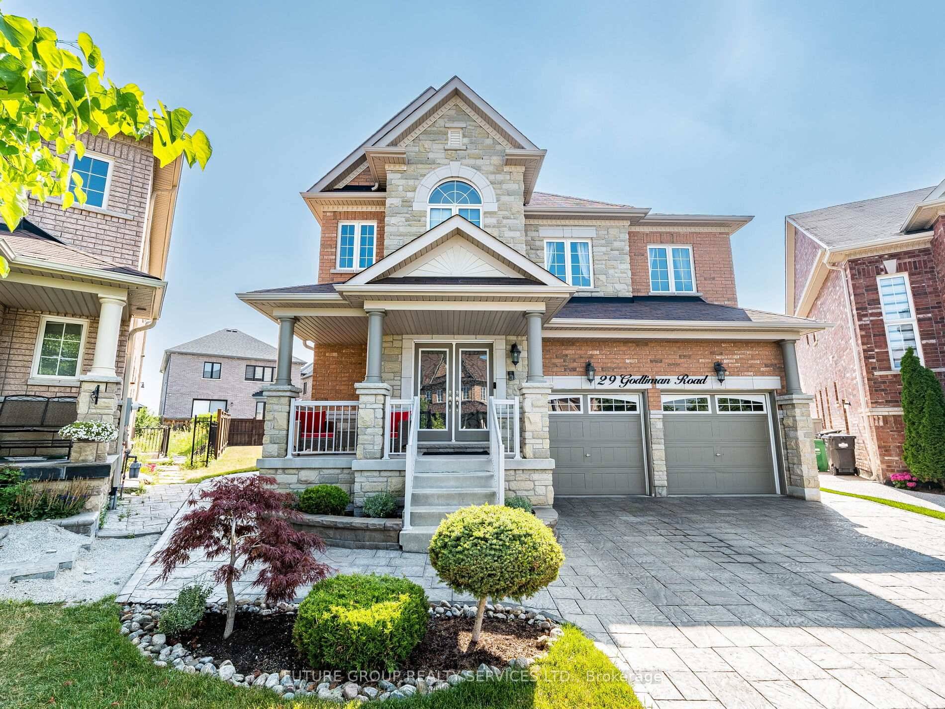 29 Godliman, The one you've been waiting for, a meticulously maintained 4 1bedroom, 4 1 bathroom executive family home on a premium pie shaped lot on a quiet street in ...