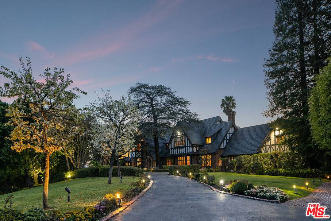 259   St Pierre Rd 8BR Bel Air La