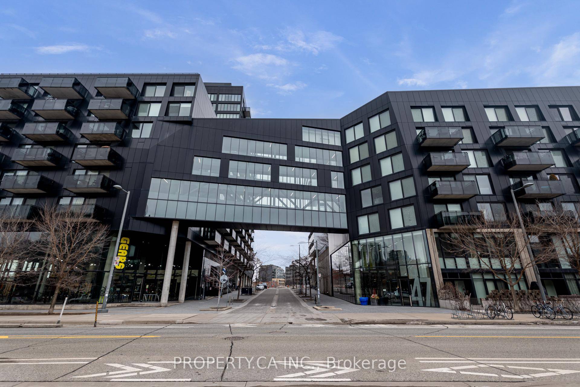 Welcome to 47 Lower River Street, a stylish and modern 1 bedroom condo in the heart of Corktown !