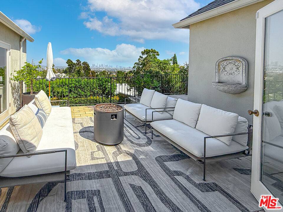 6248   Scenic Ave 4BR Hollywood Hills East La