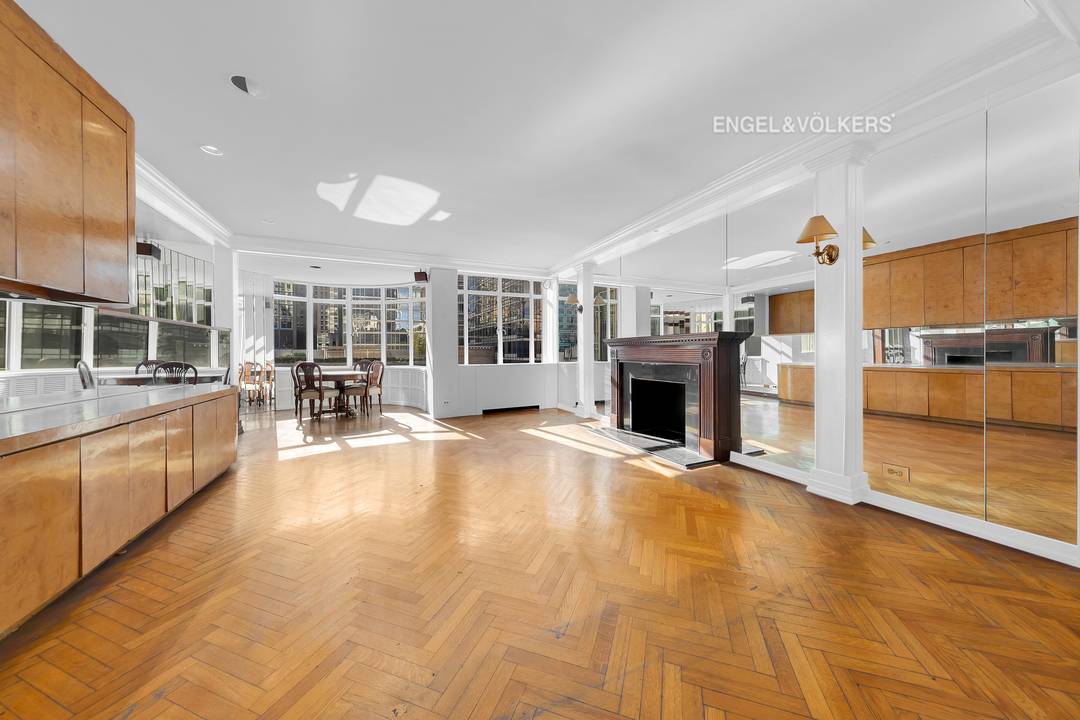 Create your dream home at the renowned Rockefeller Apartments.
