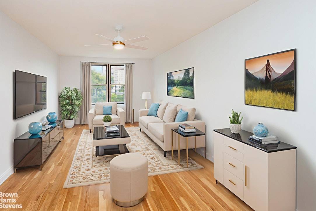 Sponsor Unit No Board Approval or Financing Restrictions Fully renovated 1 bed 1 bath in prime Hudson Heights location.