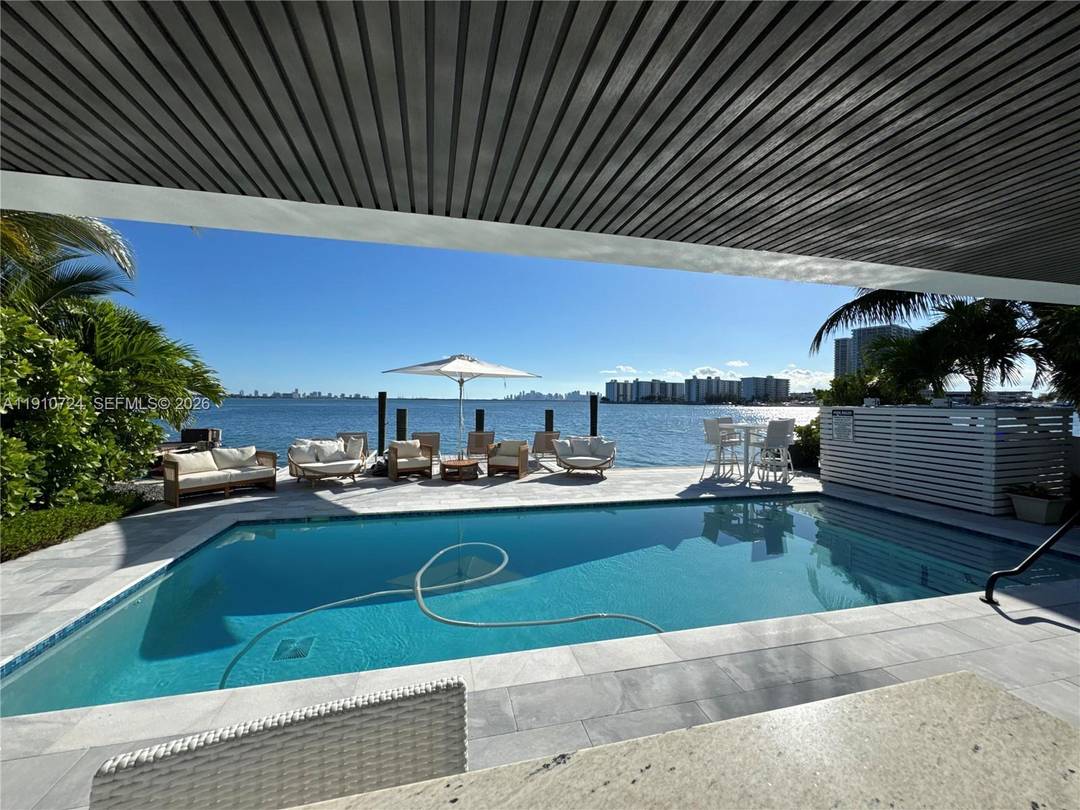 Penthouse 1 Cosabella on the Bay Miami Beach 1930 Bay Drive Experience elevated waterfront living in Penthouse 1 at Cosabella on the Bay, a rare new construction residence offering 2, ...