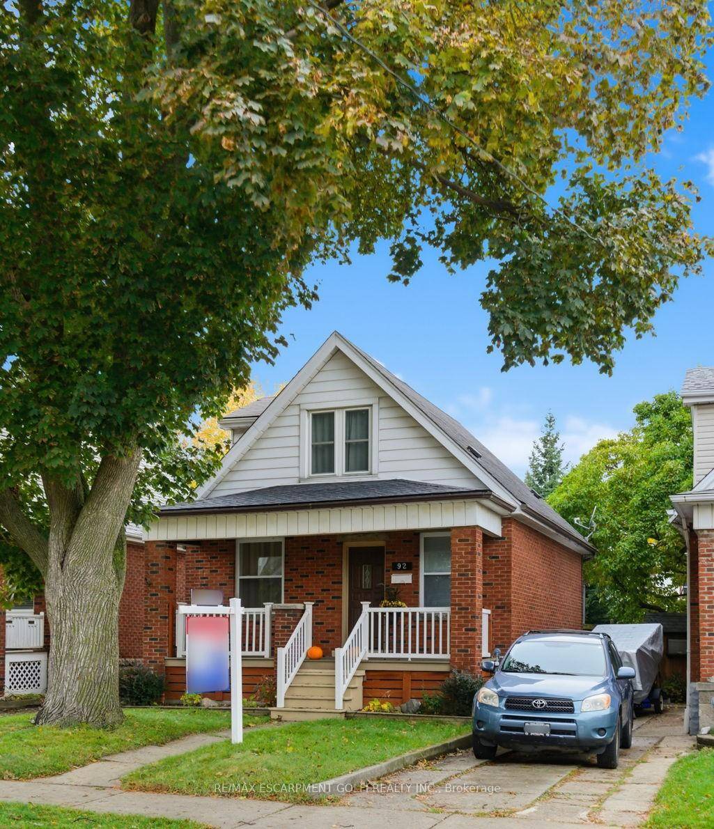 Welcome to 92 Huxley Avenue South a warm and inviting home nestled in one of Hamilton's most charming neighborhoods.