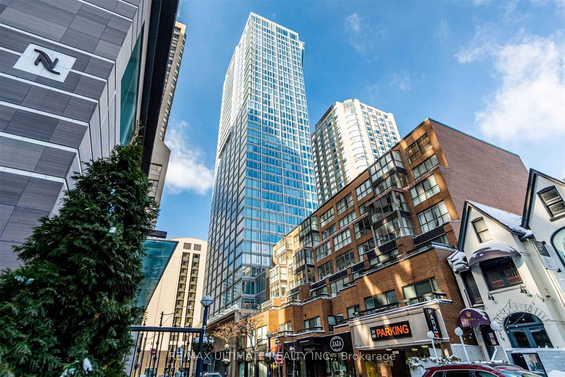 Luxurious One Bedroom Unit In Highly Desired Yorkville Neighbourhood !