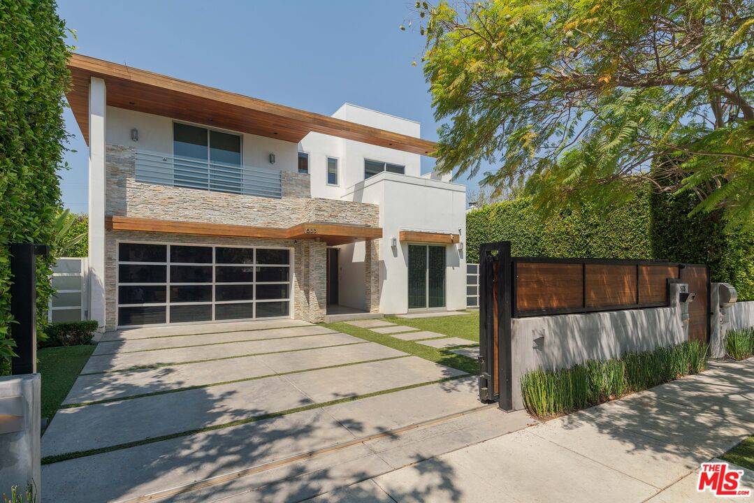 633  N Laurel Ave 5BR Beverly Grove La