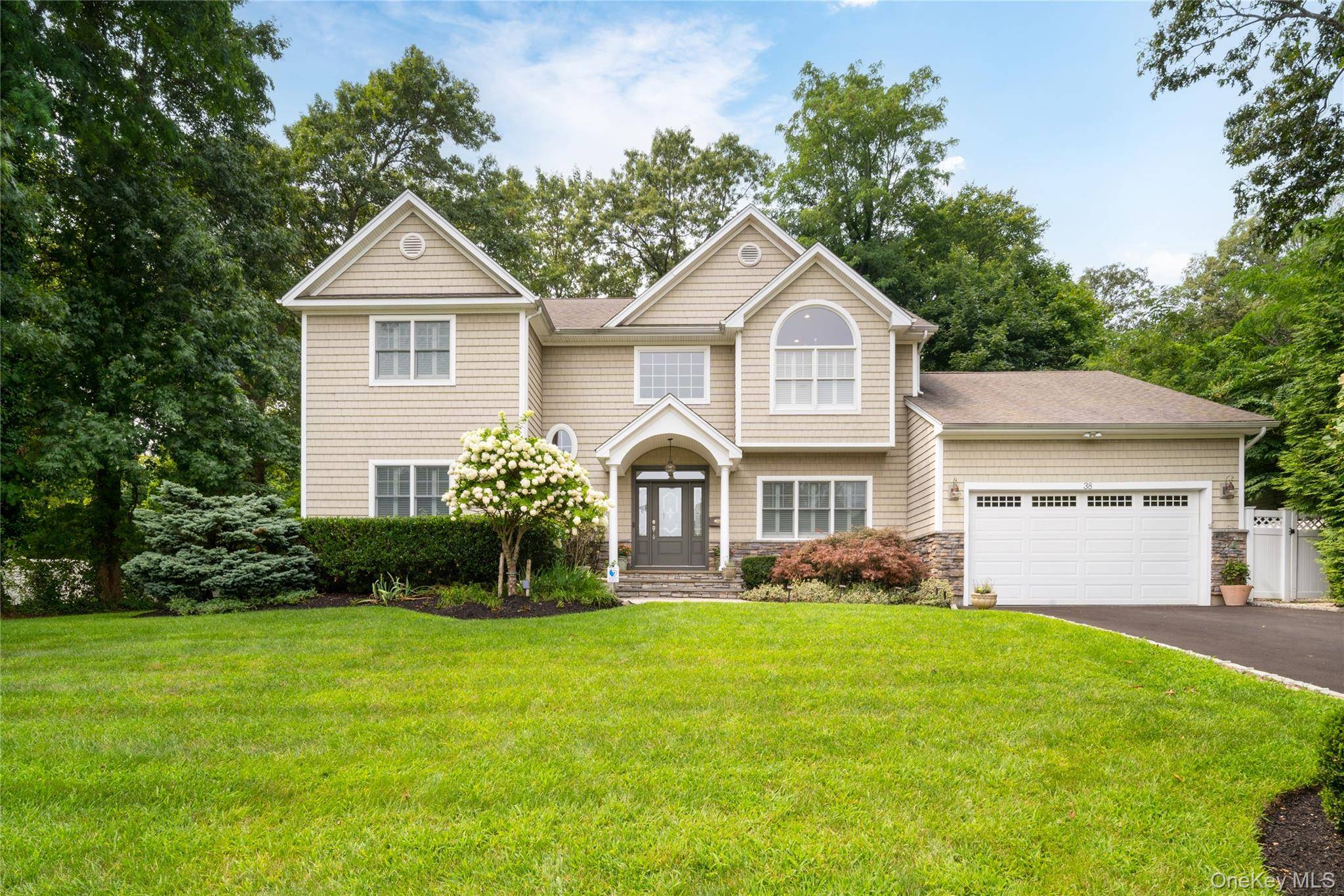 Welcome to Harbor Hills Estates.