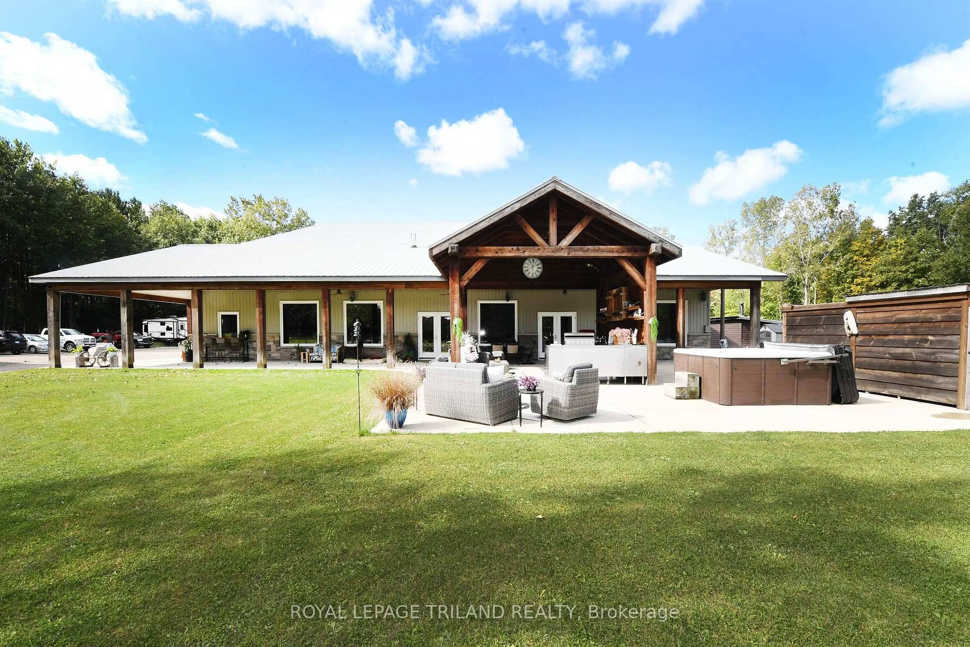 Hideaway on Ridge A Custom built Barndominium on 48 incredible acres.