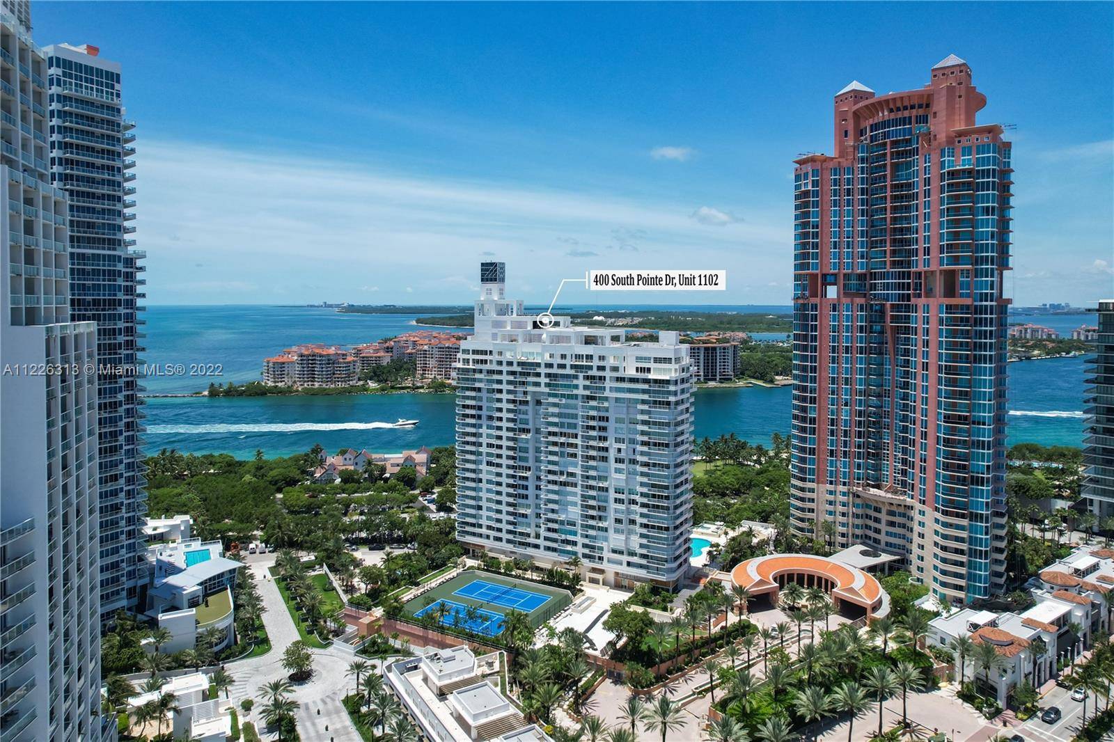Stunning remodeled 2 Br 2baths with beautiful ocean views in South Pointe Towers.