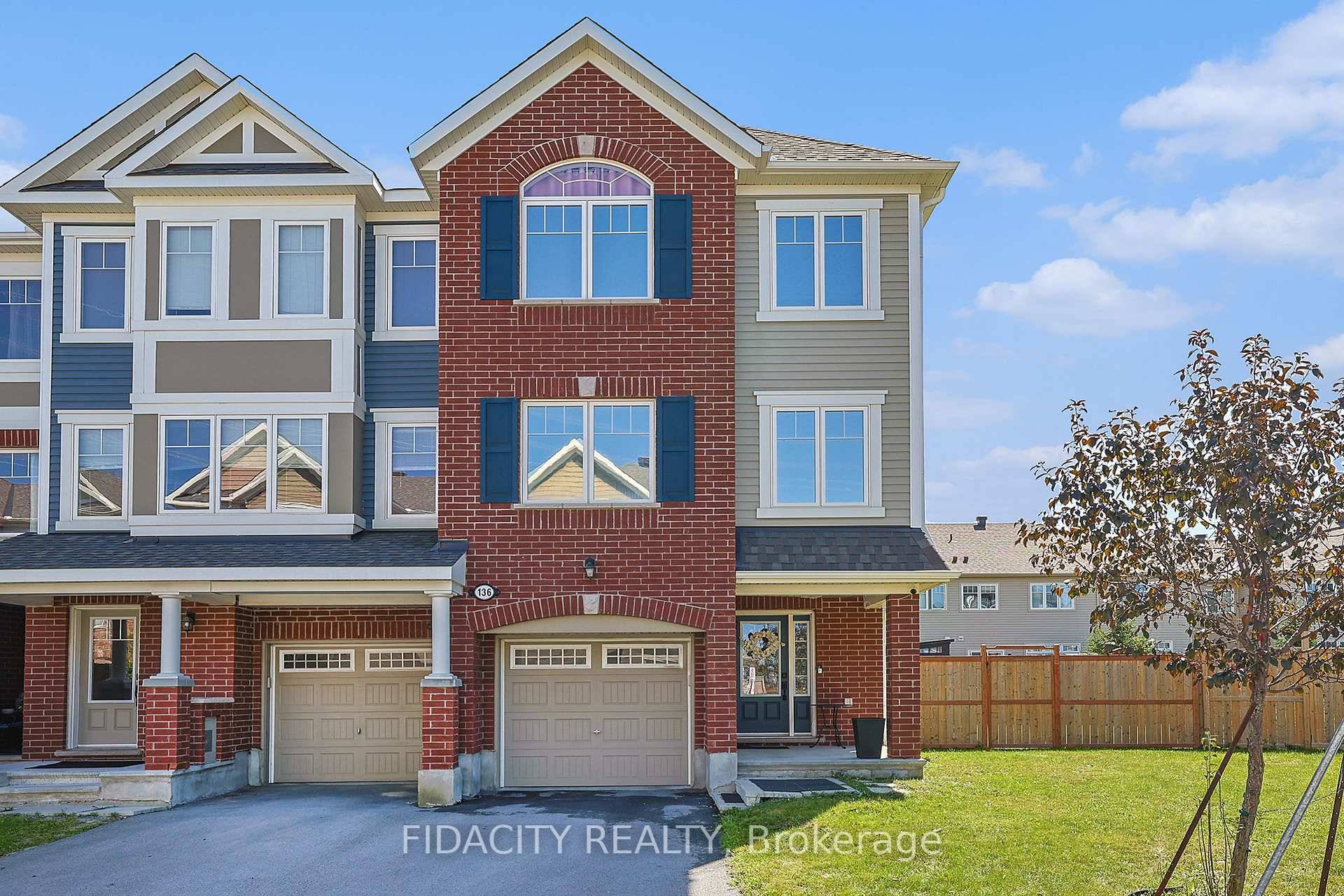 End unit townhome, situated on a HUGE Lot in a Family Friendly Neighbourhood.