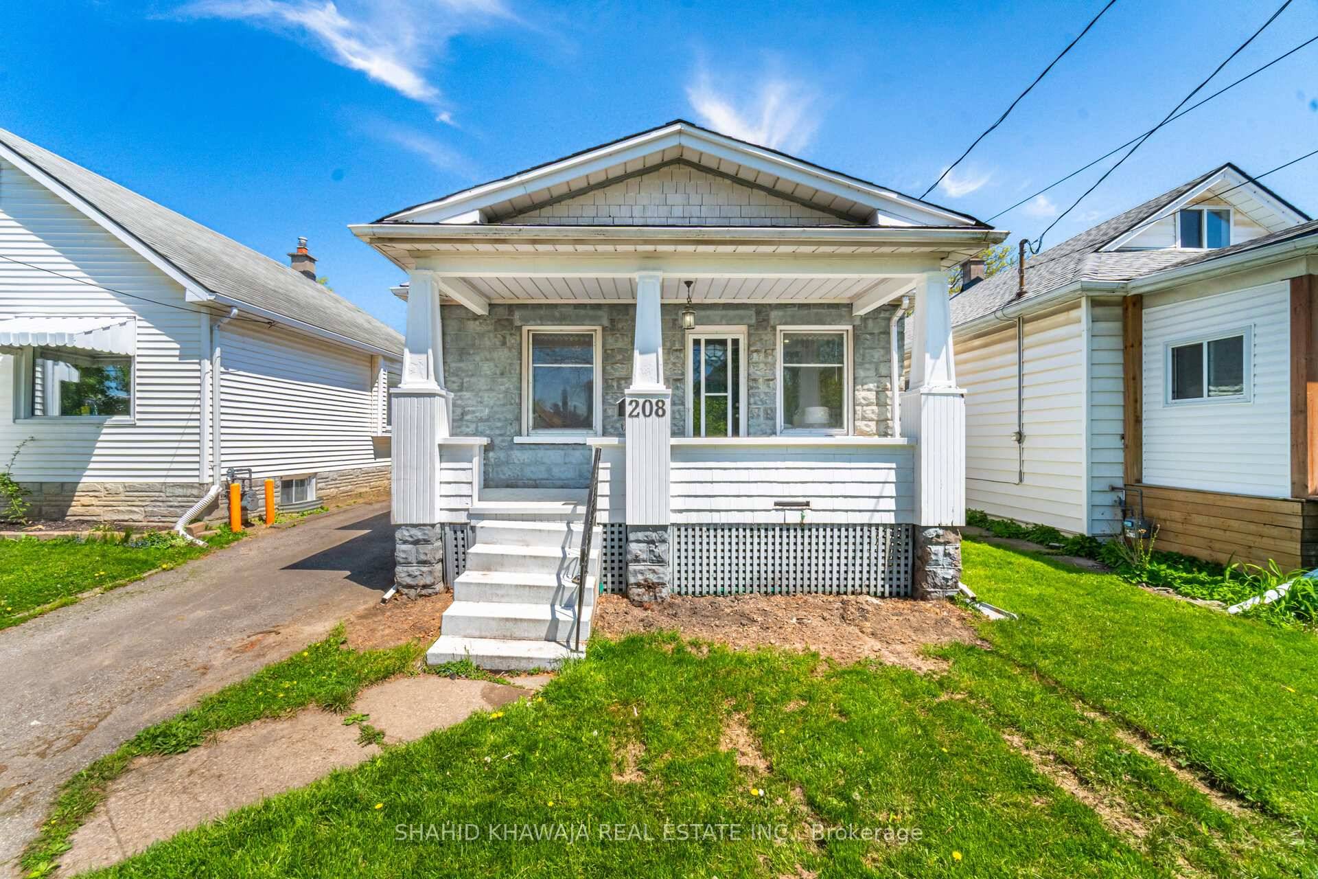 View Tour A stunning bungalow home situated on a quiet street in central St Catherine's.