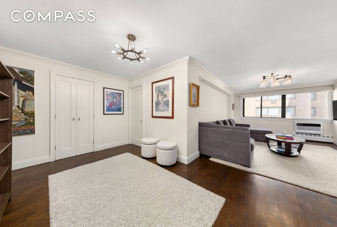 Sophisticated and smartly designed, this two bedroom, two bathroom residence at the coveted Chelsea Lane offers an ideal split bedroom layout, high end finishes, and a turnkey renovation in one ...
