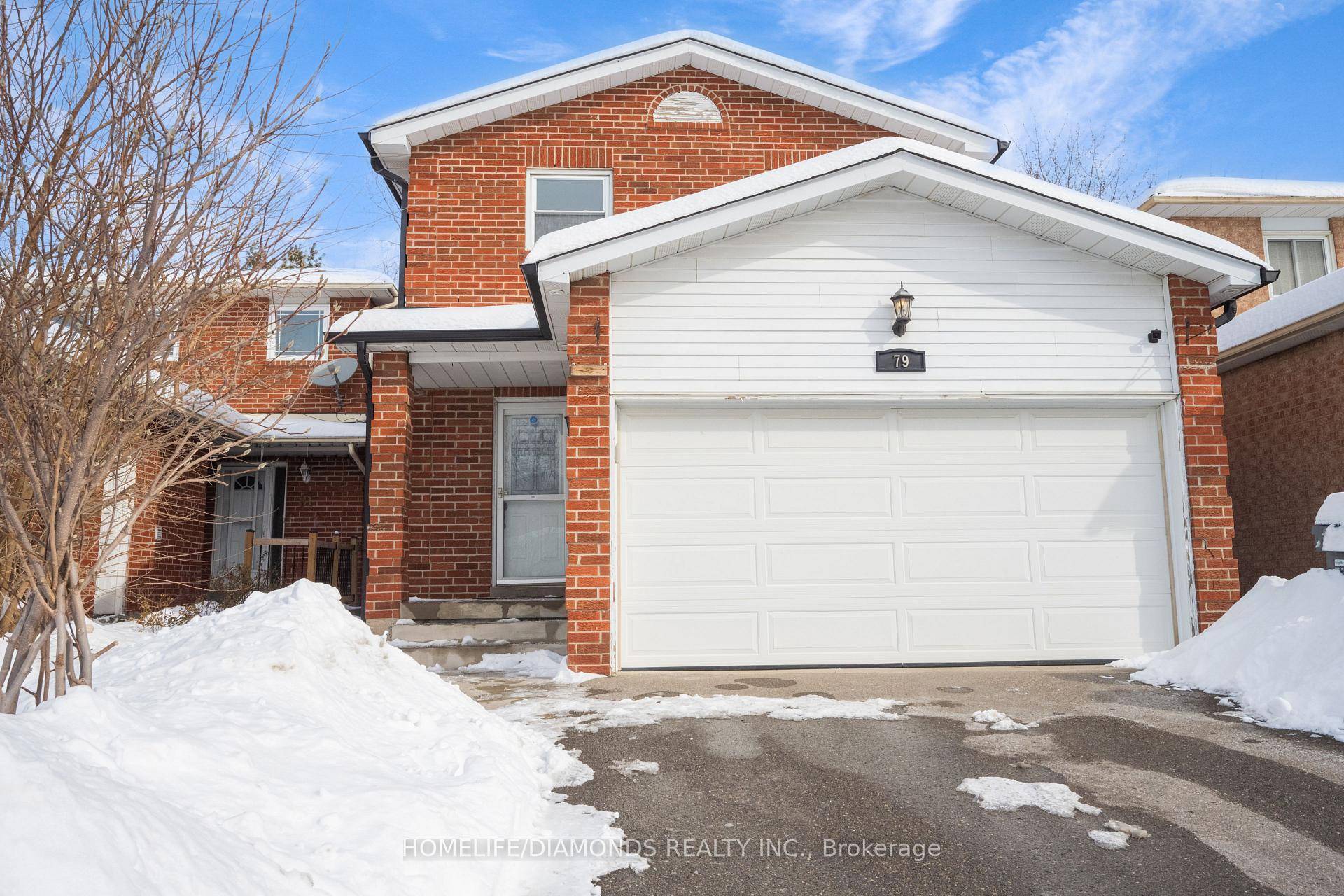 Fully renovated property for sale Located In The Highly Desirable Brampton West Community Of Brampton Amazing Spacious Living Room.