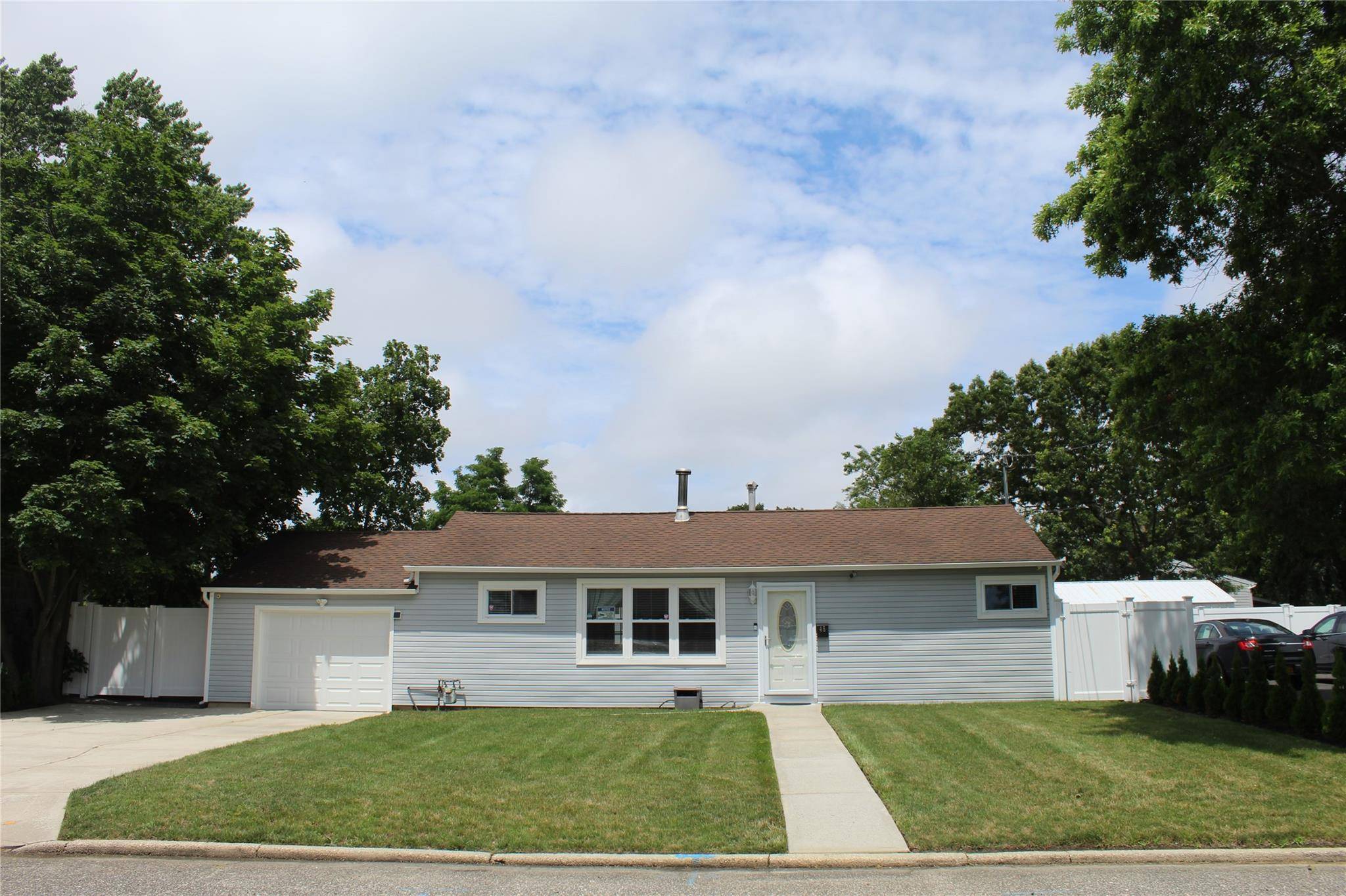 This charming 2 bedroom, 1 bath ranch is the ideal opportunity for a first time homebuyer seeking affordability, comfort, and convenience.