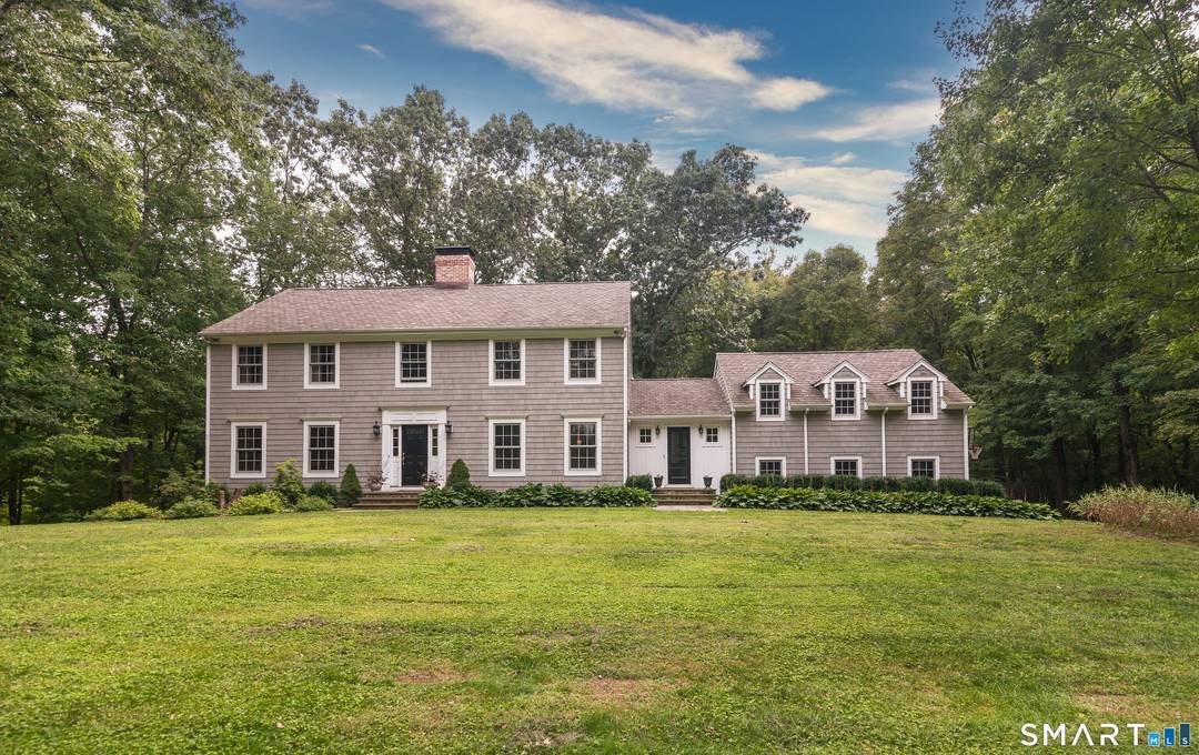 Available NOW, in South Ridgefield on a quiet cul de sac.