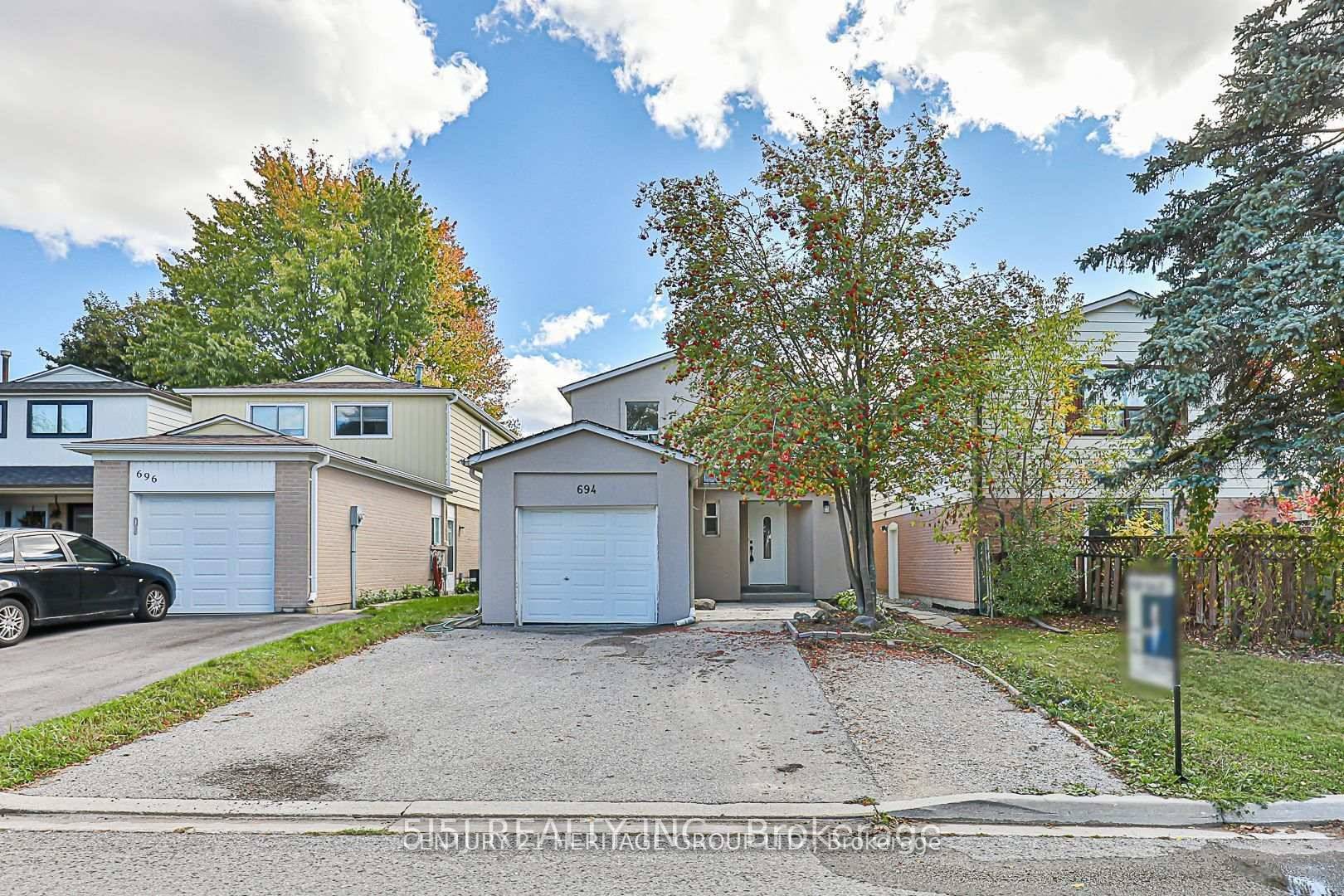 Main floor Only Absolutely Gorgeous Bright 3 Br Detached On A Quiet Street In A Demanding Location.