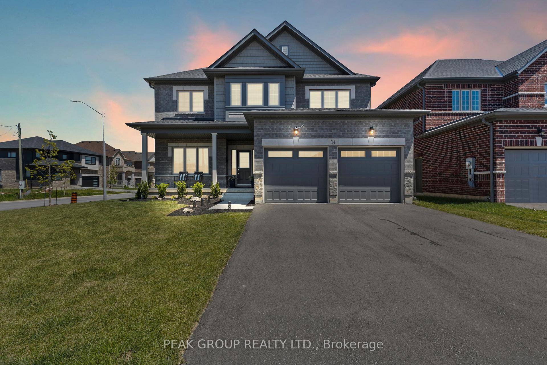 Welcome to 14 Venture Way stunning corner lot home offering a rare combination of a spacious backyard and soaring interiors.