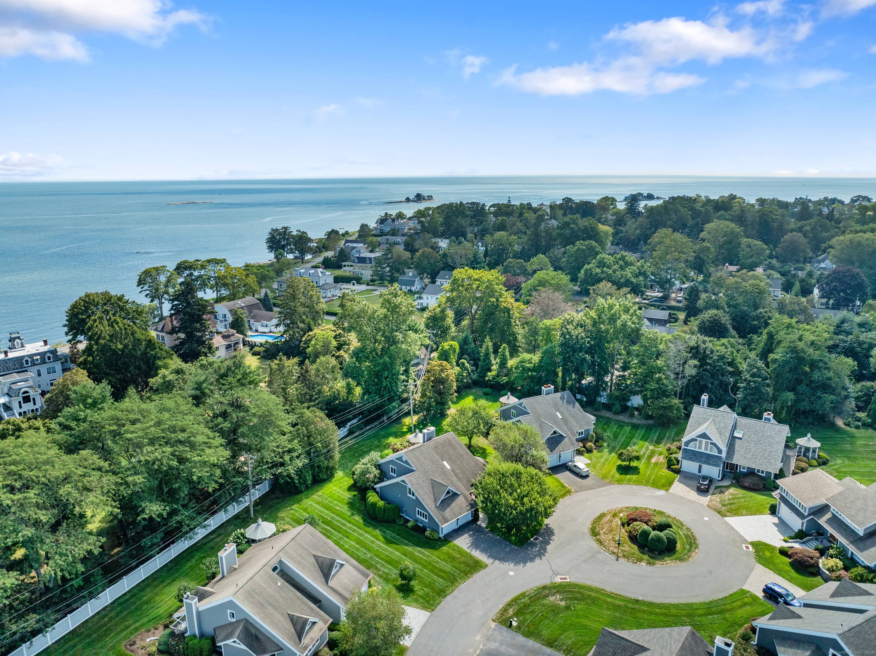 Welcome to 40 Fair Winds in the stunning waterfront community of Linden Shores, one of Branford's most sought after neighborhoods.