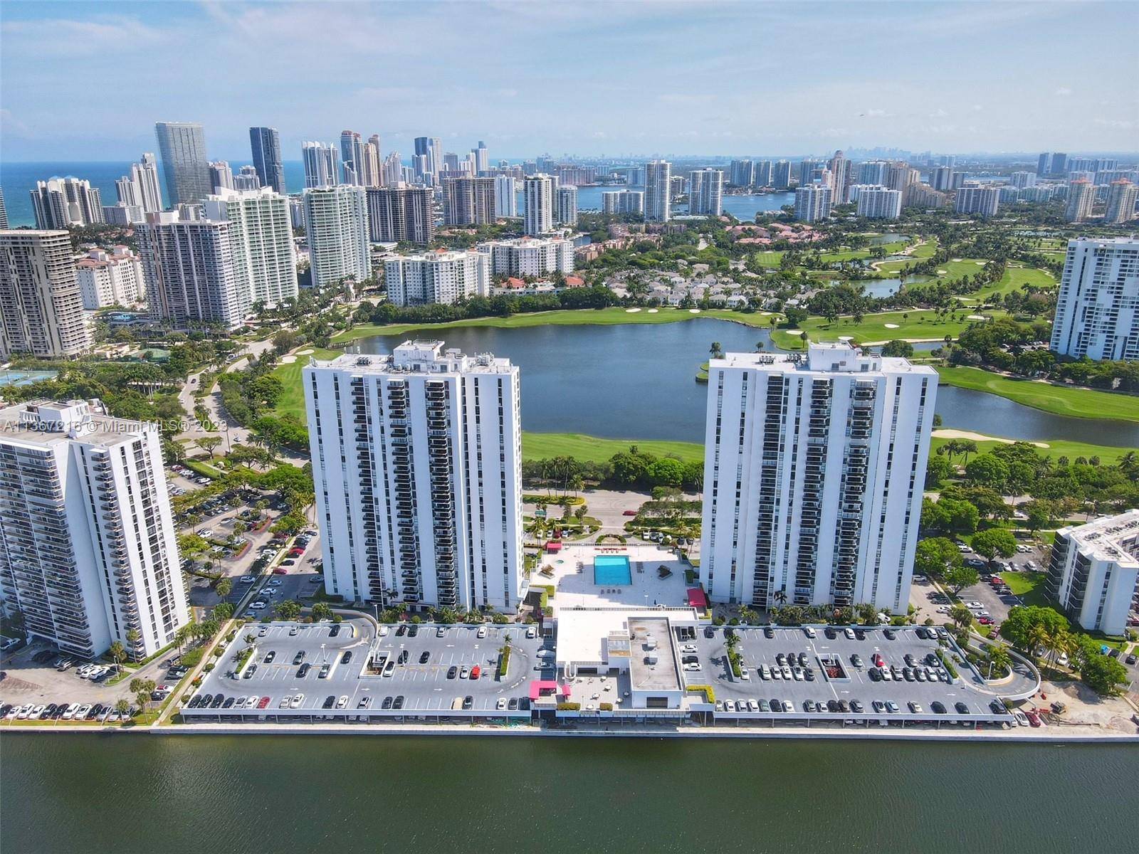 MILLION DOLLAR VIEW ! LOCATION LOCATION LOCATION BEAUTIFUL UNIT LOCATED IN THE HEART OF AVENTURA 1 FULL BEDROOM AND 1 1BATHS, BEAUTIFUL APT FULLY RENOVATEDWITH STUNNING VIEW !