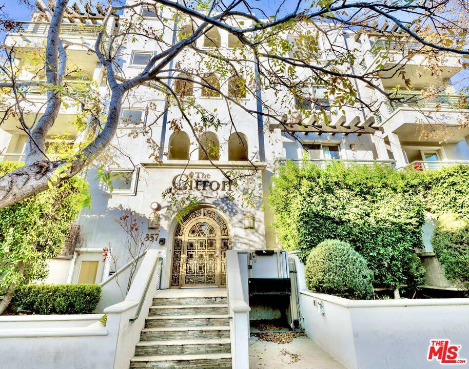 357  N Hayworth Ave 3.0 Beverly Grove LA