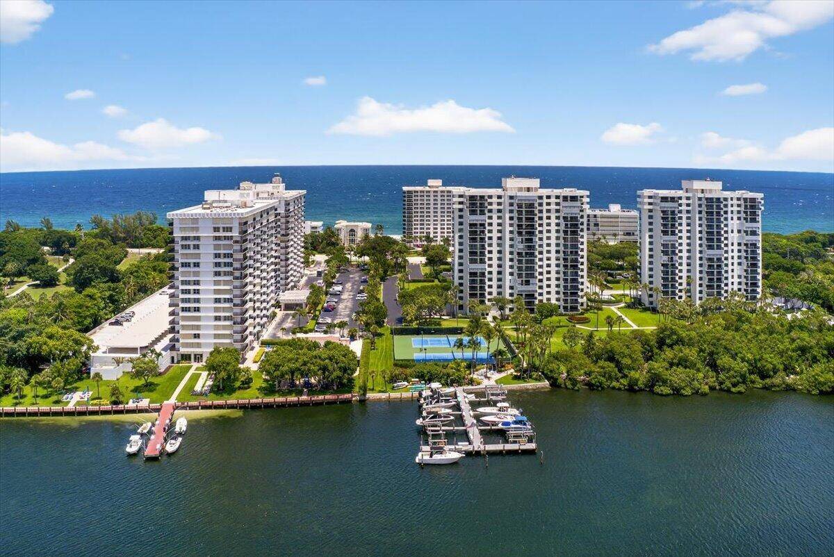 This Boca Raton's waterfront community has it all.