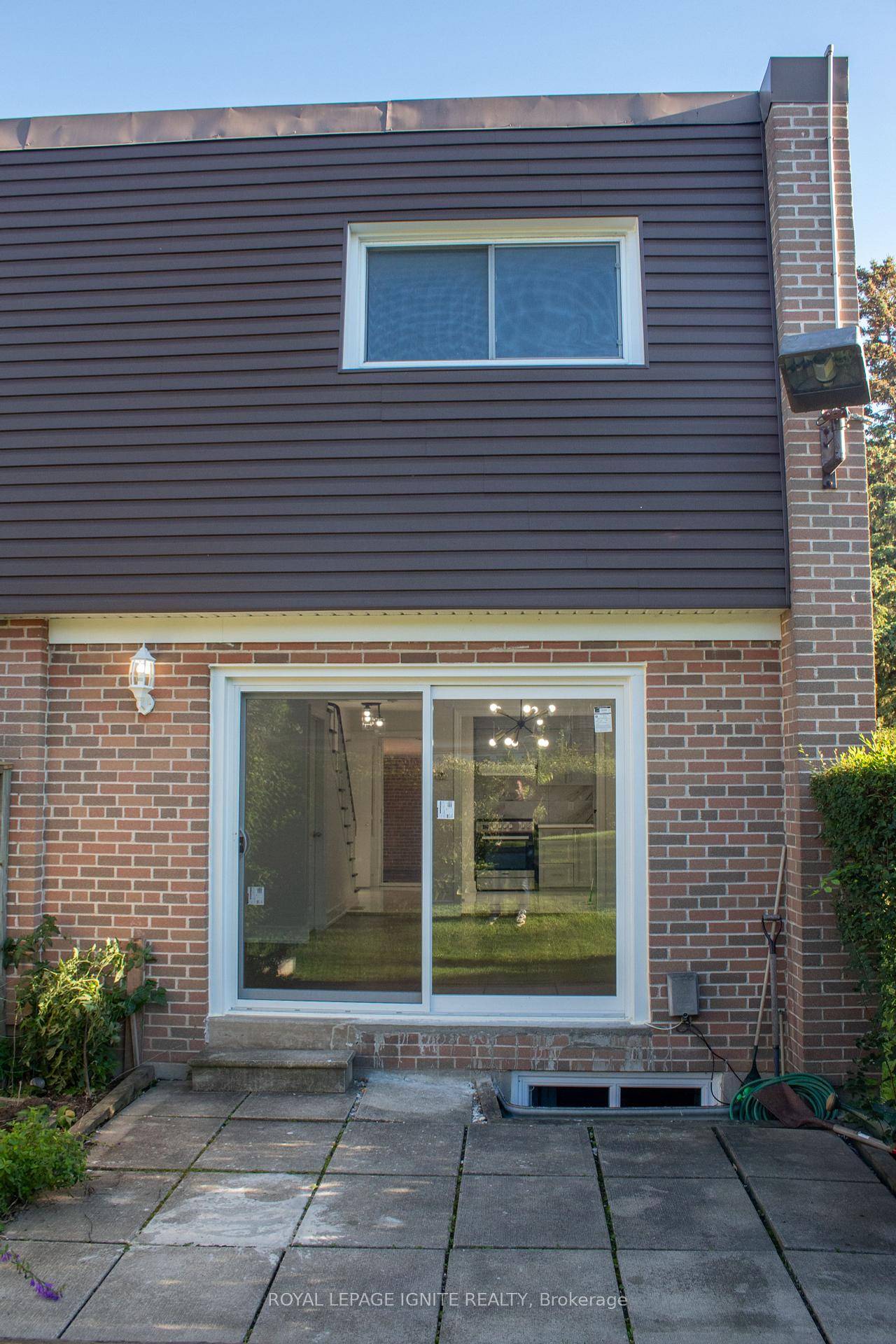 Welcome to this stunning end unit townhouse nestled in the highly sought after community near Martingrove Rd and Albion Rd.