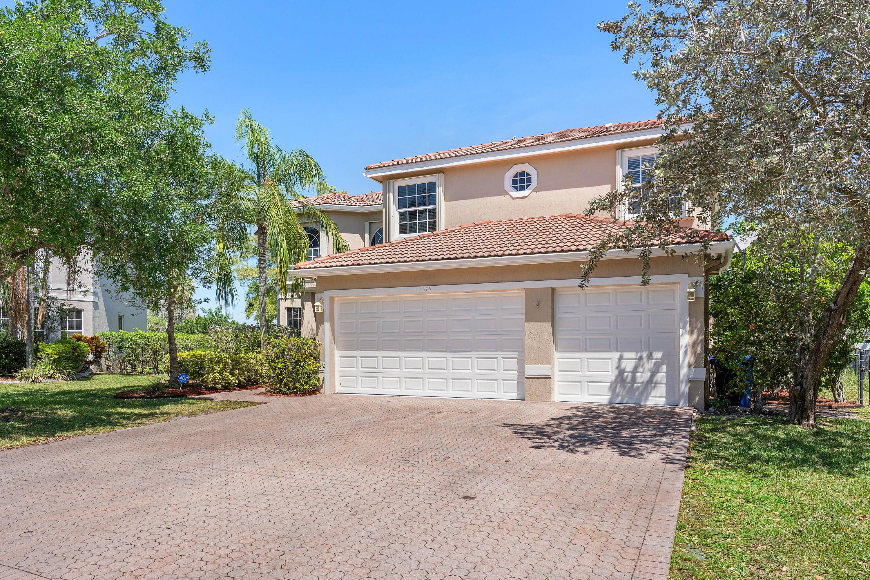 Discover this exquisite 5 bedroom, 3 bathroom Pool home nestled in the sought after Park Place community, just NW of Coral Springs.