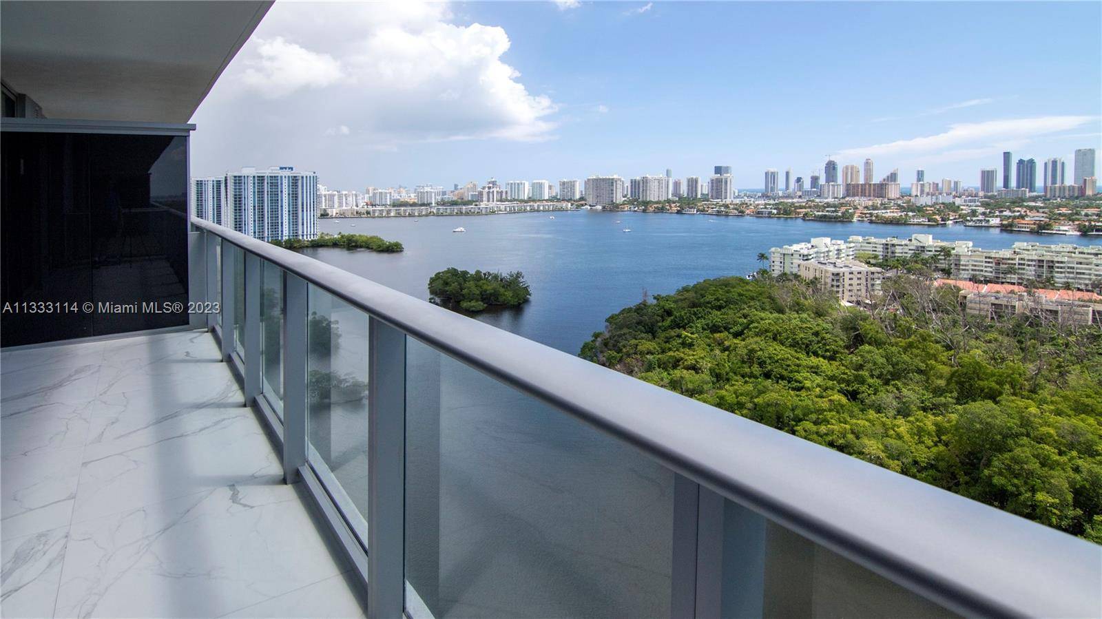 AMAZING Unit Total 1. 345 ft sf 127 metros DAZZLING VIEWS Click on Virtual Tour Video to see inside 2 Bed 2 Full Bath DEN Office TV.