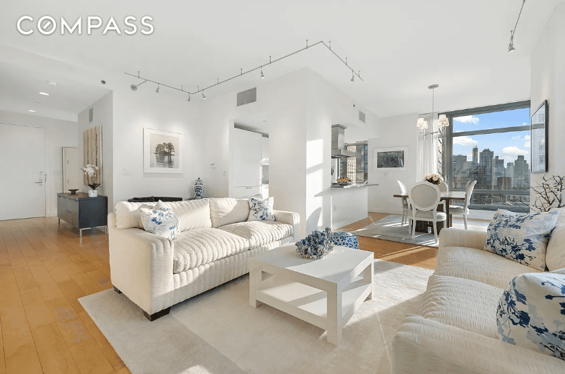 Cielo is a beautiful modern, white glove building at Yorkville on the Upper East Side.