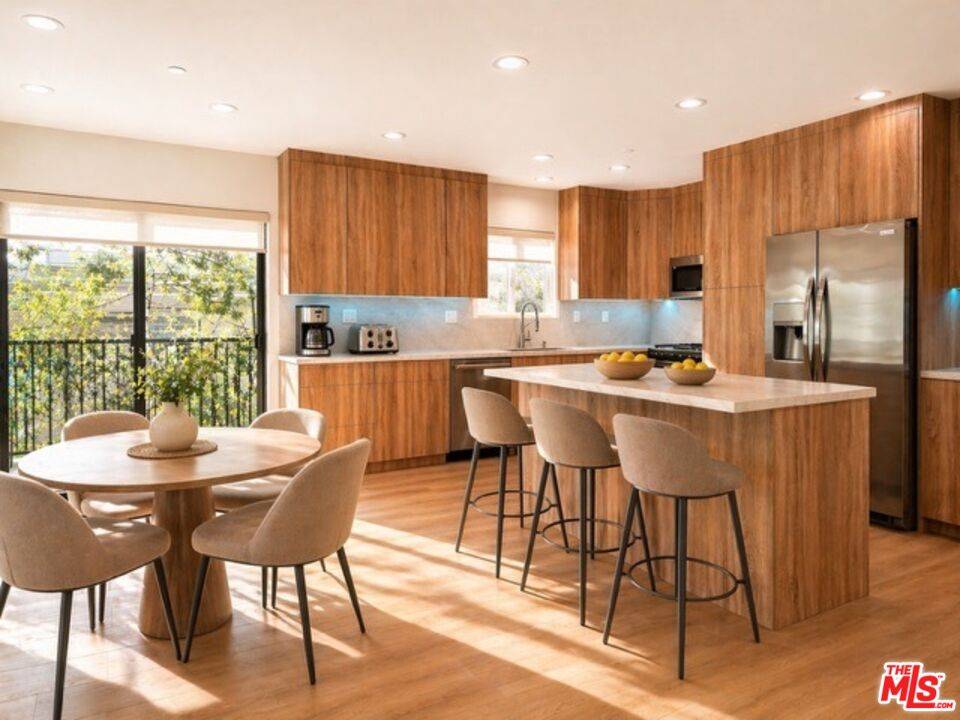 1146   Hacienda Pl 3BR Sunset Strip La