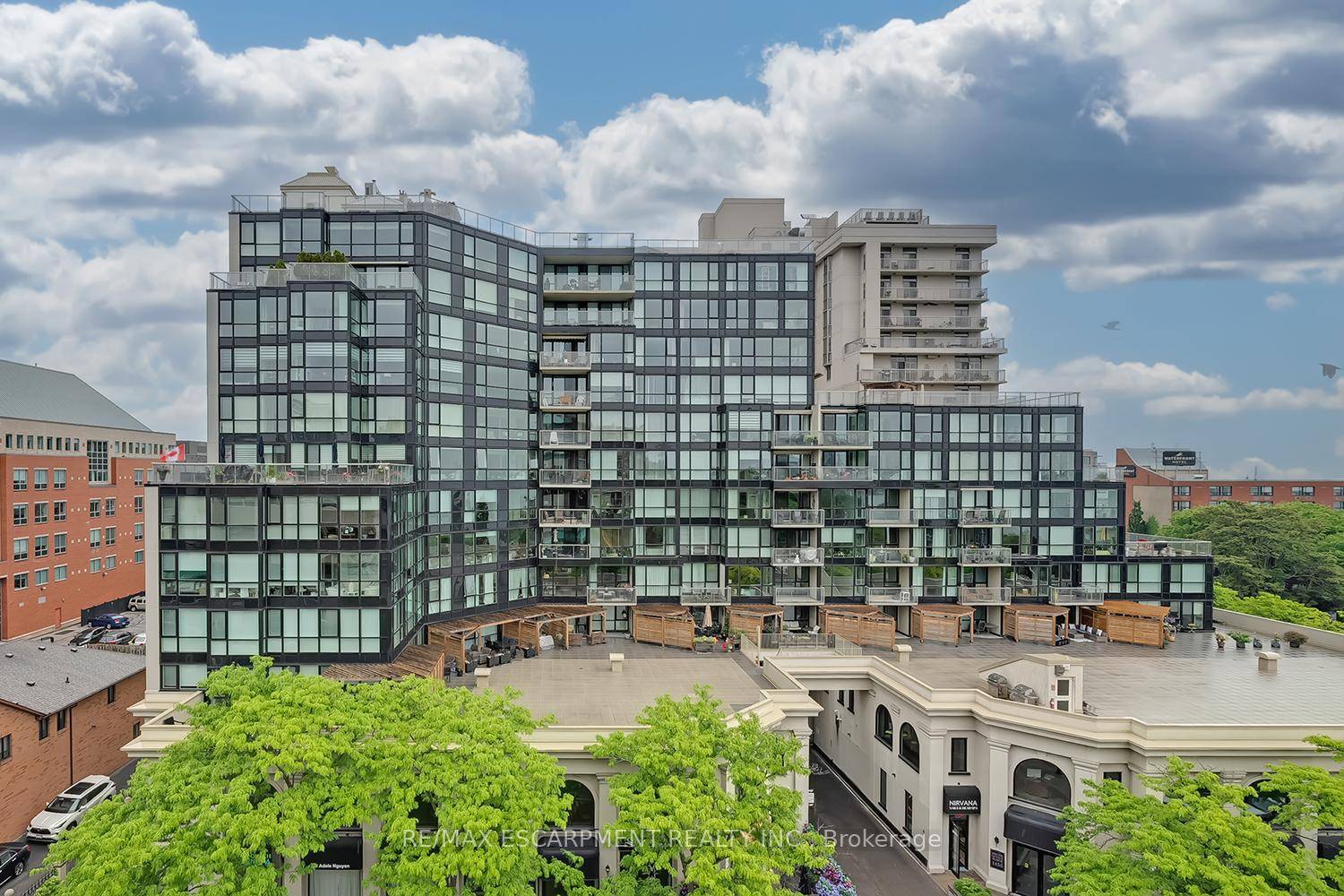 Spectacular lake view from this sought after 1 bedroom den at Harbourview.