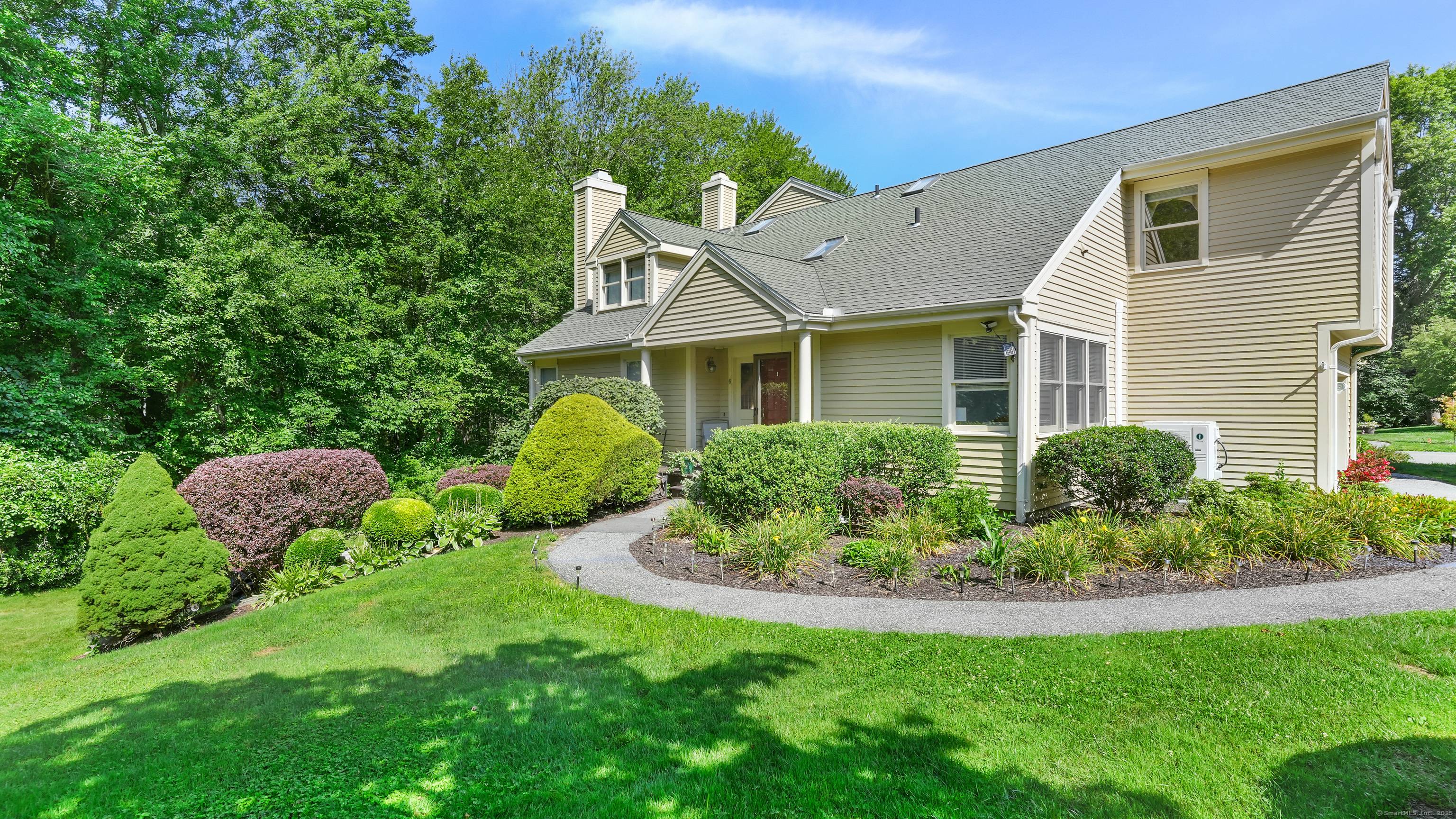 Welcome to 6 Sullivan Farm !