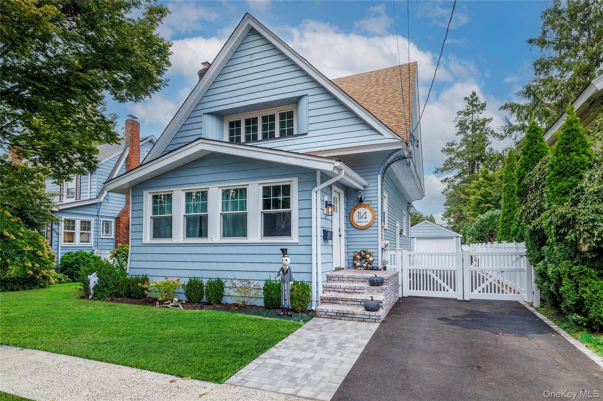 Nestled on an oversized 8, 400 sq ft lot in the heart of Malverne, this classic 3 bedroom Colonial offers the perfect blend of timeless character and modern convenience.