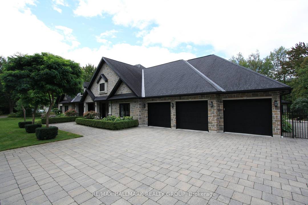 62 Rebecca Crescent enjoys an extra deep premium lot and location on the sought after river level of Rothwell Heights.