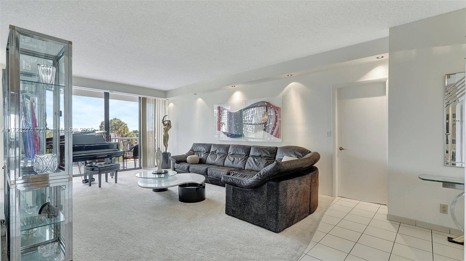 OPPORTUNITY TO LIVE IN THE HAMPTONS FOR THE LOWEST PRICE IN THE BUILDING !