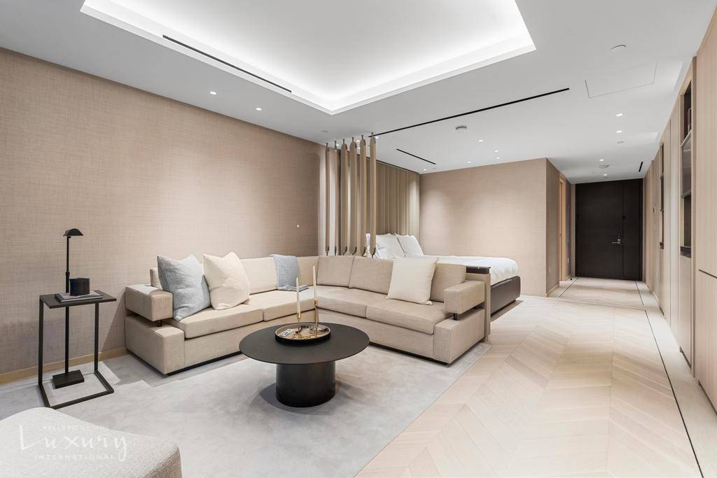 A luxury oasis awaits you at Mandarin Oriental Fifth Avenue.