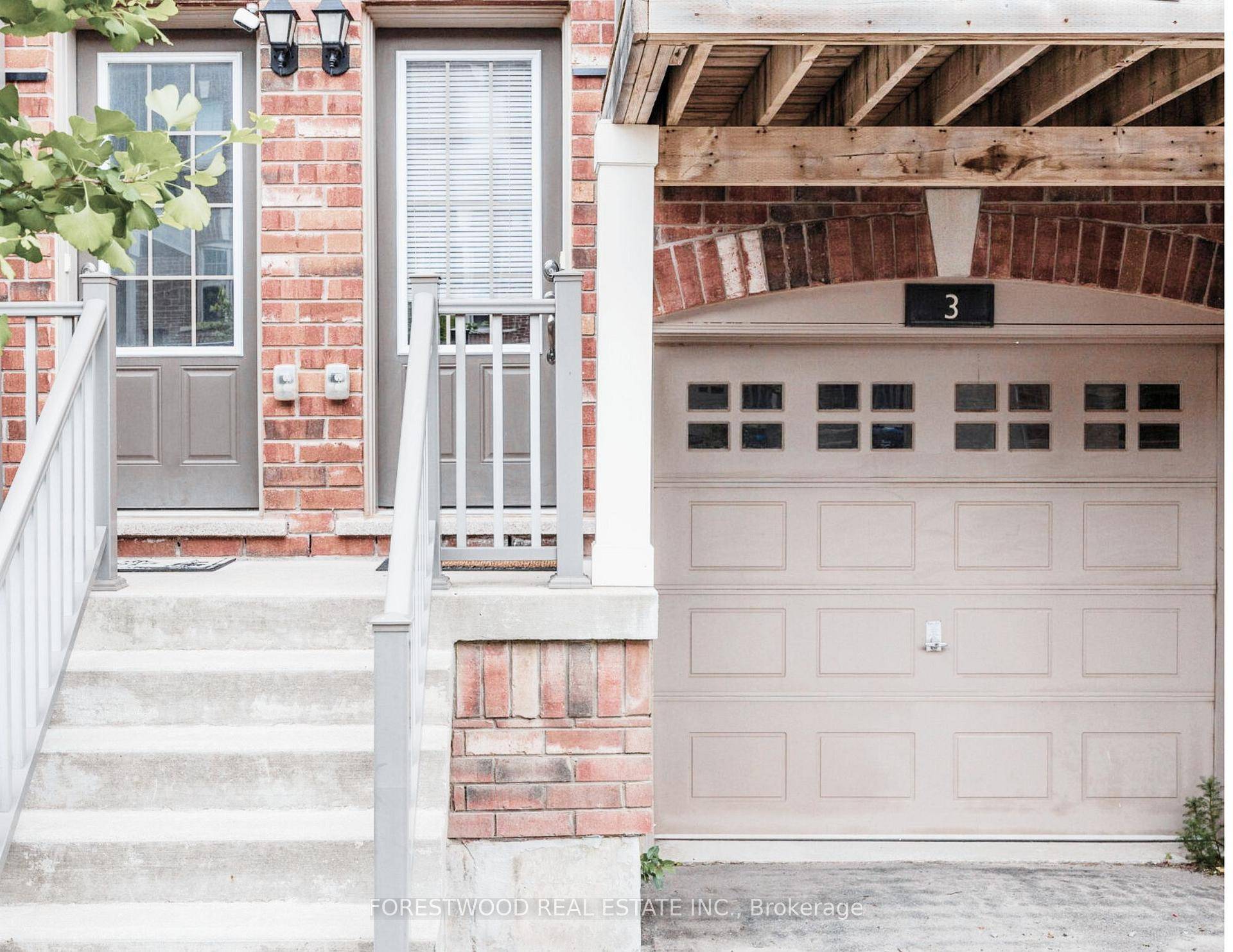 Home is where the heart lives Welcome home to this gorgeous Townhouse in the highly desirable Mount Pleasant Village area.