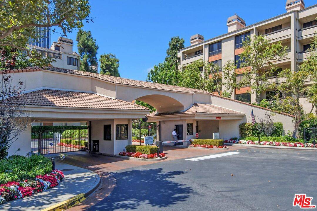 2112   Century Park Ln 2BR Beverlywood La