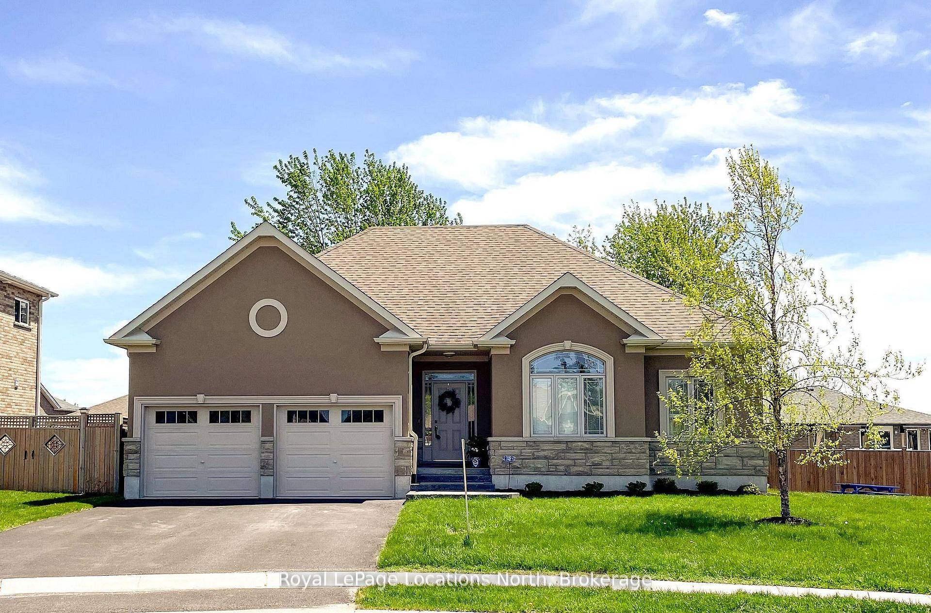 Well appointed Family home in the Town of Elmvale, just 20 minutes North of Barrie.