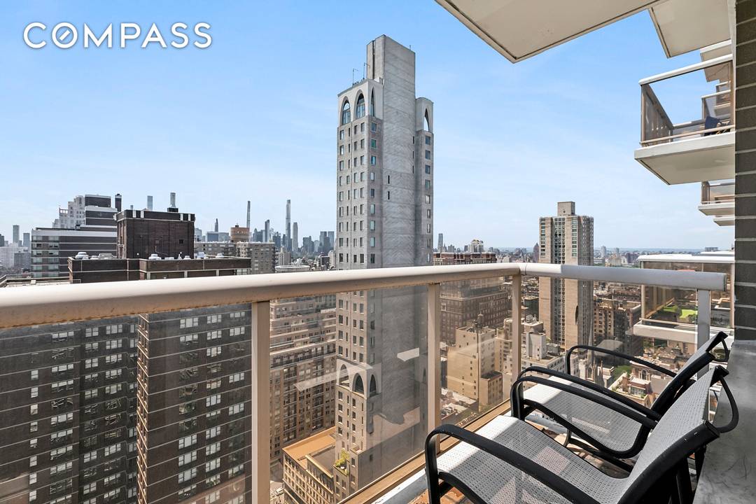 SELLER OFFERING 250, 000 RENOVATION CREDIT Welcome to Residence 34CD at The Monarch a one of a kind, combination unit offering four bedrooms, three bathrooms, and a versatile bonus room ...