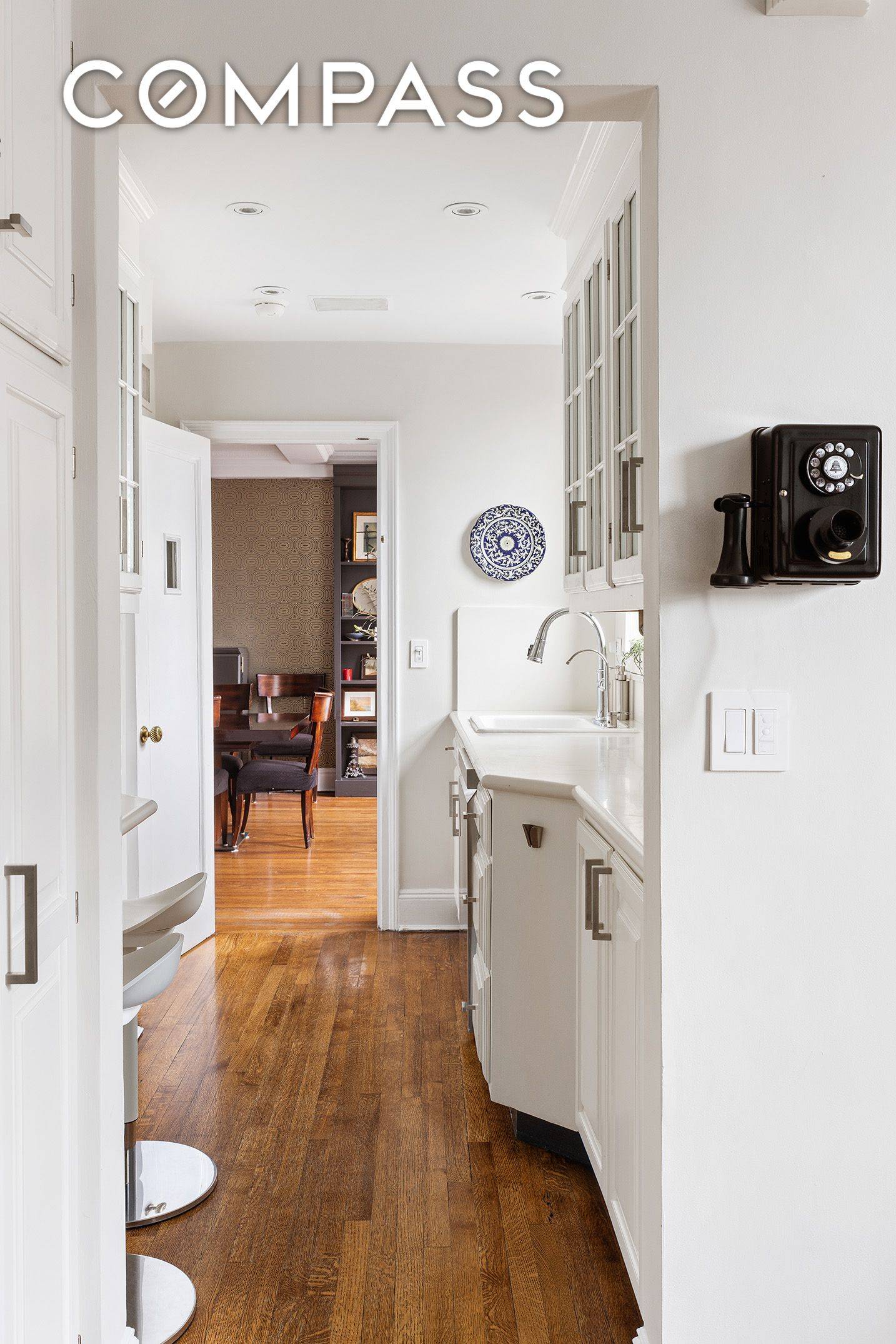 Life at The Top 18 stories above the skyline in a distinguished 1930s cooperative, this extraordinary 3 bedroom, 4.